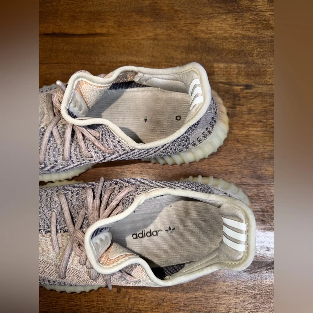 Yeezy x Adidas Boost 350 V2 Ash Pearl Multicolor Knit Fabric Sneakers